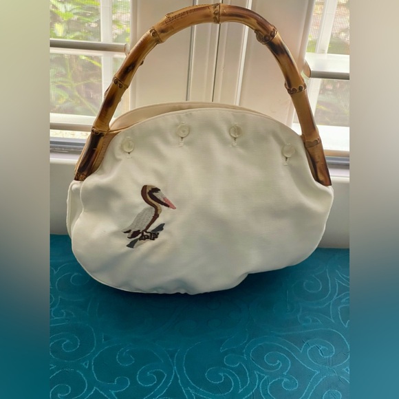 DeLanthe Bermuda White Cotton Bag with Pelican Embroidery and Bamboo Handles - Picture 5 of 9